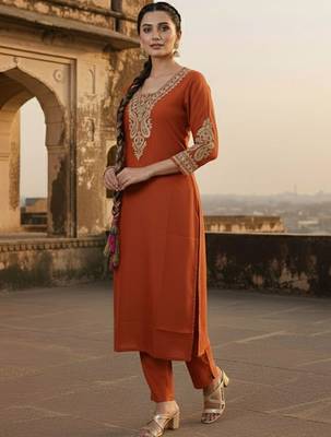 Women Ethnic Motifs Embroidered Regular Thread Work Kurta with Trousers 3