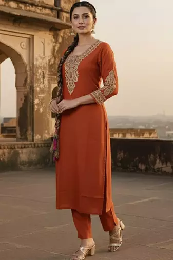 Women Ethnic Motifs Embroidered Regular Thread Work Kurta with Trousers