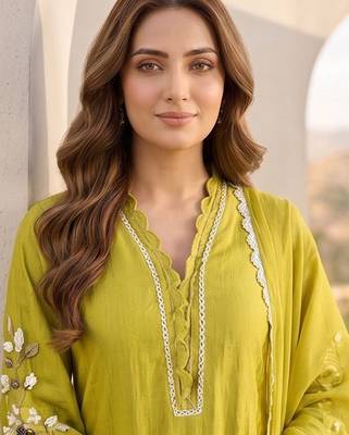 Women Ethnic Motifs Embroidered Regular Thread Work Kurta with Trousers & With Dupatta 2