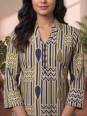 Women Printed Regular Kurta with Palazzos 5
