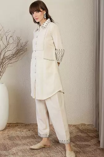 Women Ethnic Motifs Embroidered Regular Thread Work Kurta with Trousers
