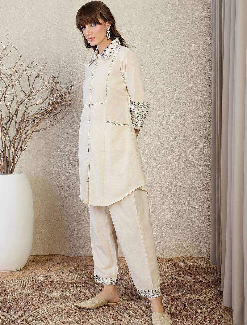 Women Ethnic Motifs Embroidered Regular Thread Work Kurta with Trousers