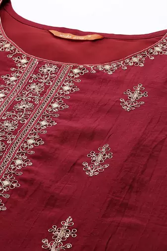 Floral Embroidered Regular Sequinned Kurta With Trousers & Dupatta