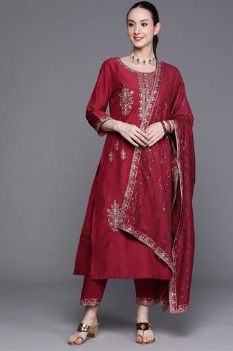 Floral Embroidered Regular Sequinned Kurta With Trousers & Dupatta