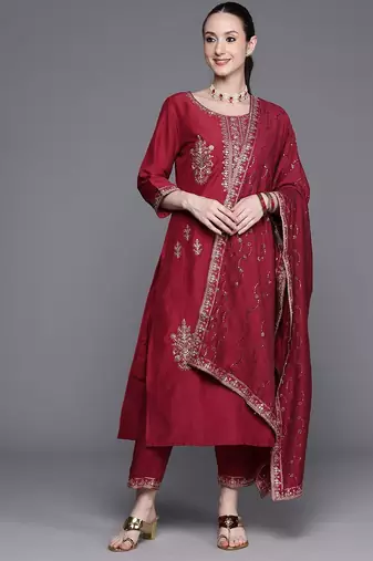 Floral Embroidered Regular Sequinned Kurta With Trousers & Dupatta