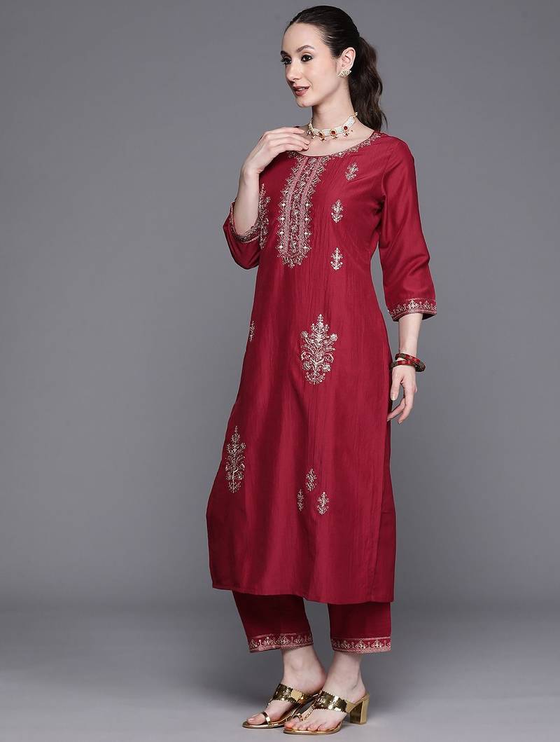 Floral Embroidered Regular Sequinned Kurta With Trousers & Dupatta