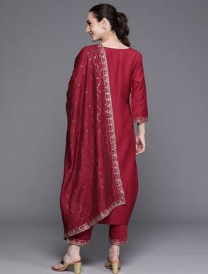 Floral Embroidered Regular Sequinned Kurta With Trousers & Dupatta 7