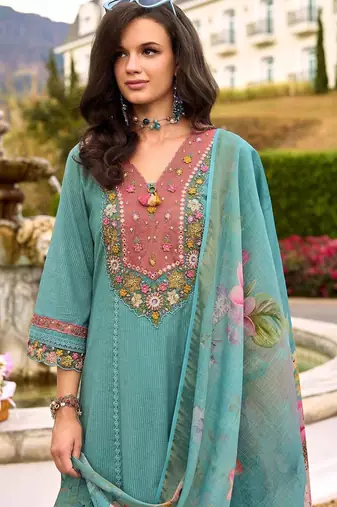 Women Embroidered Thread Work  Cotton Kurta with Trousers & With Dupatta
