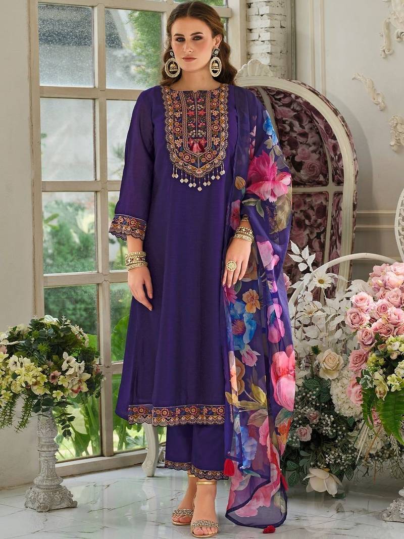Women Floral Embroidered Panelled Sequinned Kurta with Trousers & With Dupatta