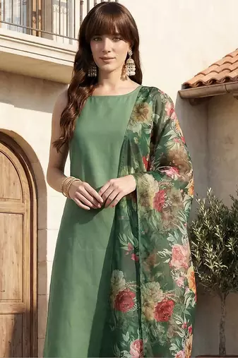 Women Floral Regular Kurta with Trousers & With Dupatta