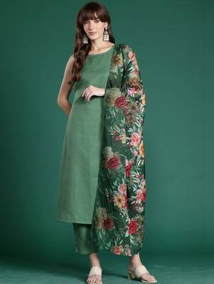 Women Floral Regular Kurta with Trousers & With Dupatta 4