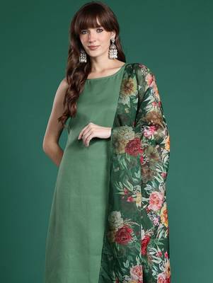 Women Floral Regular Kurta with Trousers & With Dupatta 6
