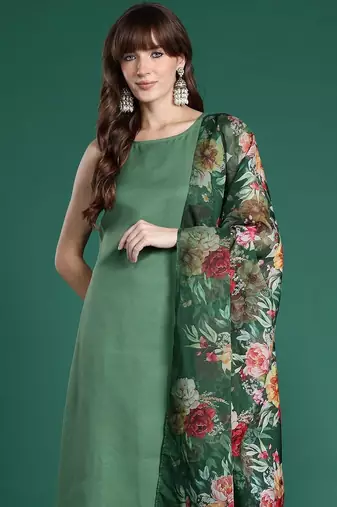 Women Floral Regular Kurta with Trousers & With Dupatta
