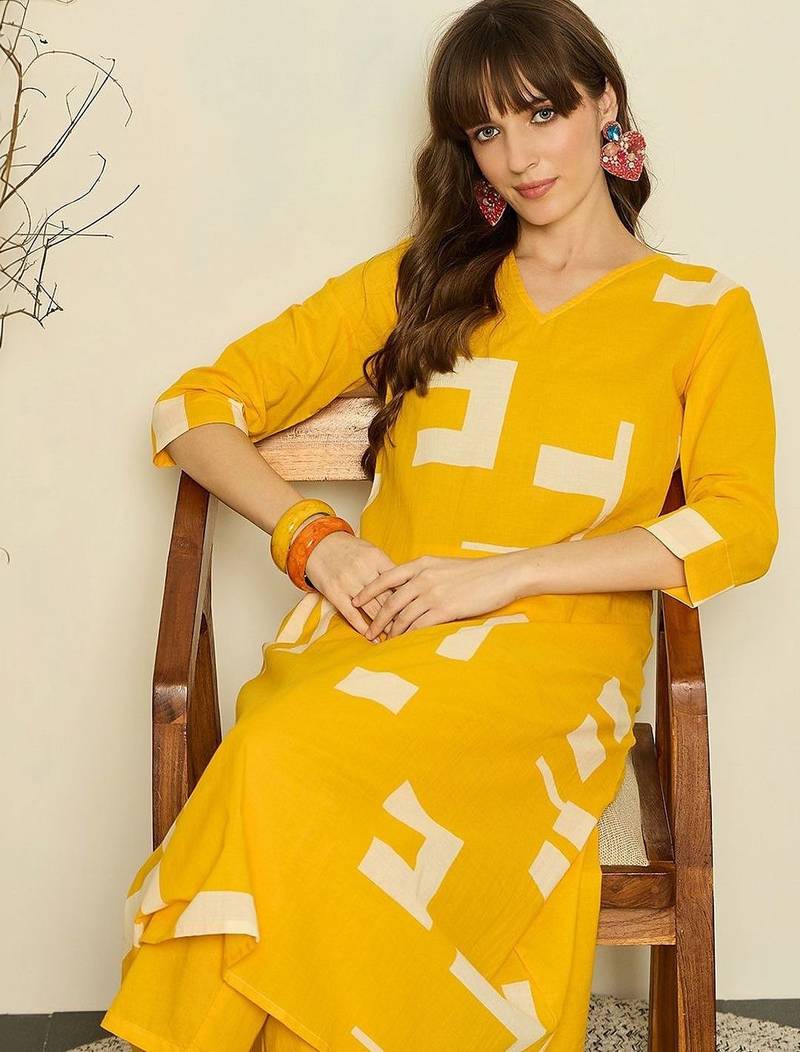 Women Printed Regular Pure Cotton Kurta with Trousers