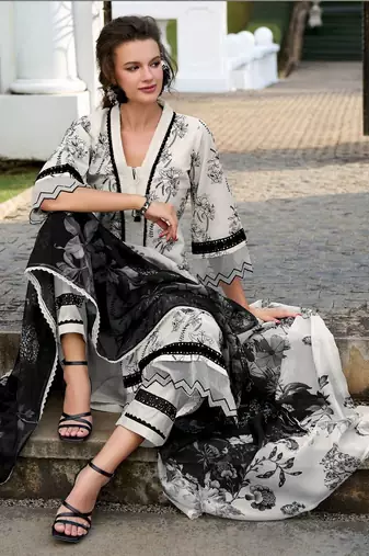 Women Floral Printed Regular Pure Cotton Kurta with Trousers & With Dupatta