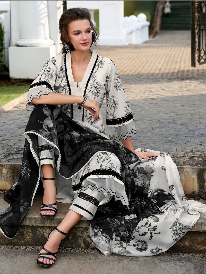 Women Floral Printed Regular Pure Cotton Kurta with Trousers & With Dupatta