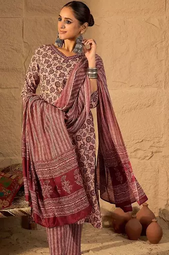 Women Floral Printed Regular Pure Cotton Kurta with Trousers & With Dupatta