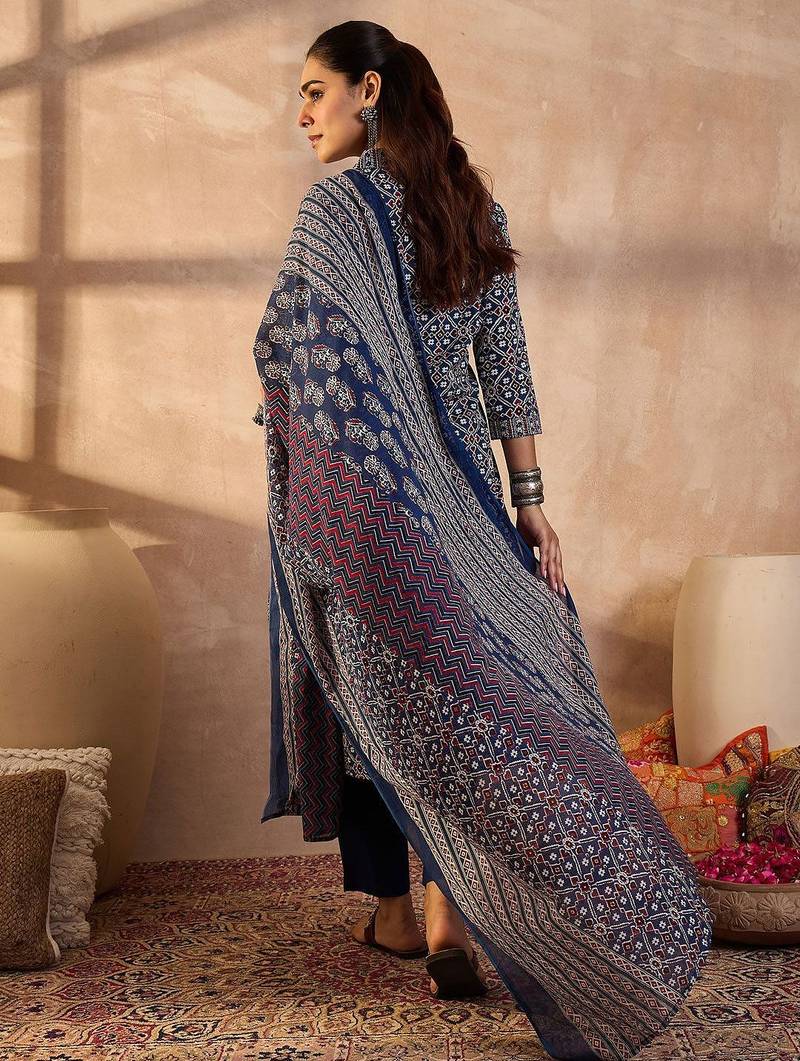 Women Printed Regular  Cotton Kurta with Trousers & With Dupatta