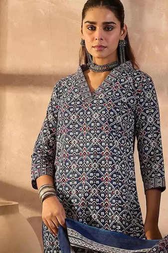 Women Printed Regular Pure Cotton Kurta with Trousers & With Dupatta