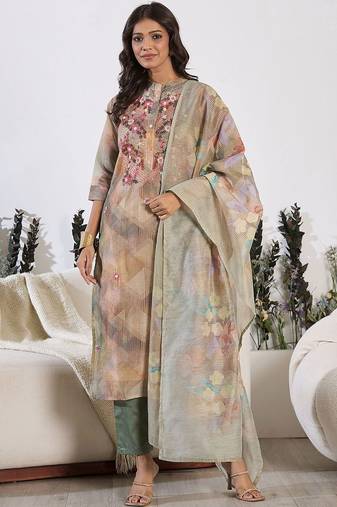 Women Floral Printed Regular Thread Work Chanderi Silk Kurta with Trousers & With Dupatta