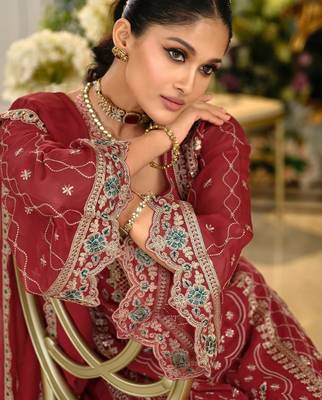 Floral Embroidered Organza Thread Work Kurta With Trousers & Dupatta 5