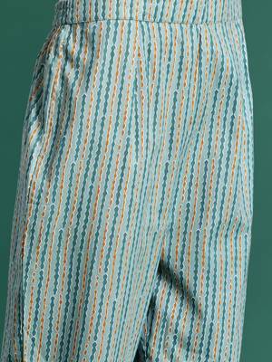 geometric printed regular  cotton kurta with trousers & dupatta 3