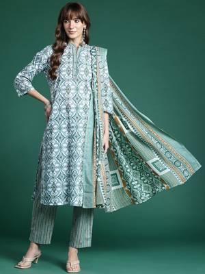 geometric printed regular  cotton kurta with trousers & dupatta 5