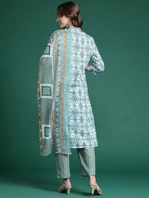 geometric printed regular  cotton kurta with trousers & dupatta 7