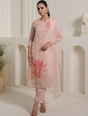 Floral Embroidered Thread Work Organza Straight Kurta With Trousers & Dupatta 5