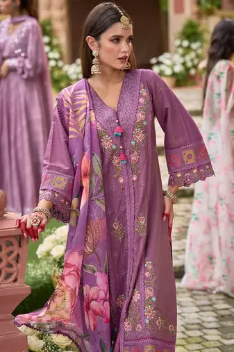 Women Floral Embroidered Panelled Thread Work Kurta with Trousers & With Dupatta