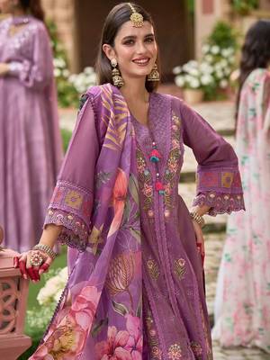 Women Floral Embroidered Panelled Thread Work Kurta with Trousers & With Dupatta 6
