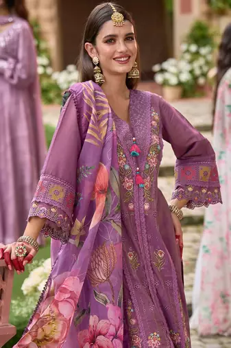 Women Floral Embroidered Panelled Thread Work Kurta with Trousers & With Dupatta
