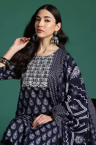 Ethnic Motifs Printed Thread Work Kurta with Trousers & With Dupatta