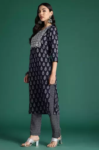 Ethnic Motifs Printed Thread Work Kurta with Trousers & With Dupatta