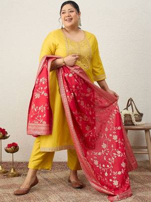 Plus Size Embroidered Regular Kurta with Trousers & With Dupatta 1