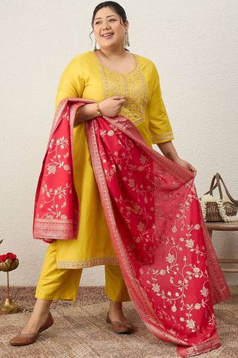 Plus Size Embroidered Regular Kurta with Trousers & With Dupatta