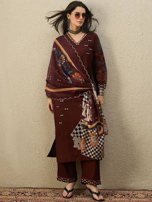 Women Ethnic Motifs Printed Regular Thread Work Kurta with Trousers & With Dupatta 3