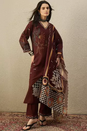 Women Ethnic Motifs Printed Regular Thread Work Kurta with Trousers & With Dupatta