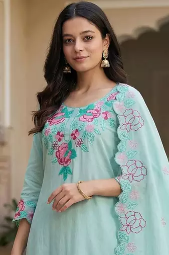 Women Floral Embroidered Regular Thread Work Pure Cotton Kurta with Trousers & With Dupatta