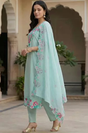 Women Floral Embroidered Regular Thread Work Pure Cotton Kurta with Trousers & With Dupatta