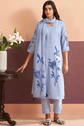 Women Floral Printed Regular Patchwork Linen Kurta with Trousers & With Dupatta