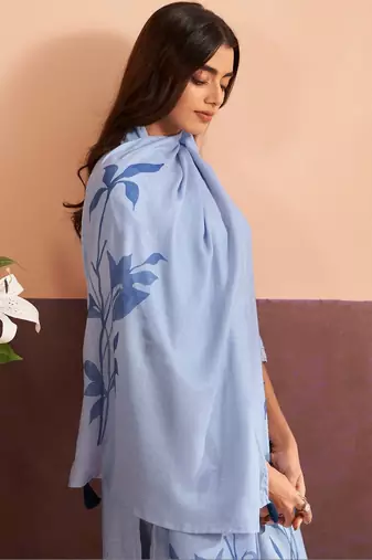 Women Floral Printed Regular Patchwork Linen Kurta with Trousers & With Dupatta