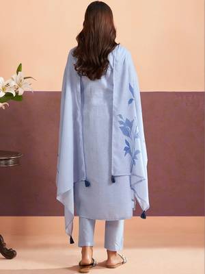Women Floral Printed Regular Patchwork Linen Kurta with Trousers & With Dupatta 3