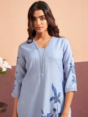 Women Floral Printed Regular Patchwork Linen Kurta with Trousers & With Dupatta 4