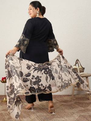 Plus Size Ethnic Motifs Embroidered Regular Kurta with Trousers & With Dupatta 3