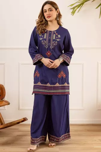 Women Ethnic Motifs Embroidered Regular Thread Work Kurta with Palazzos