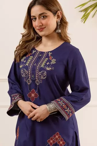 Women Ethnic Motifs Embroidered Regular Thread Work Kurta with Palazzos