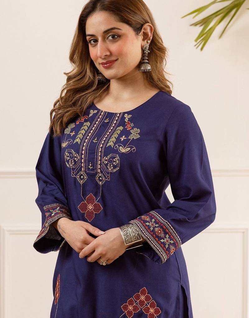 Women Ethnic Motifs Embroidered Regular Thread Work Kurta with Palazzos