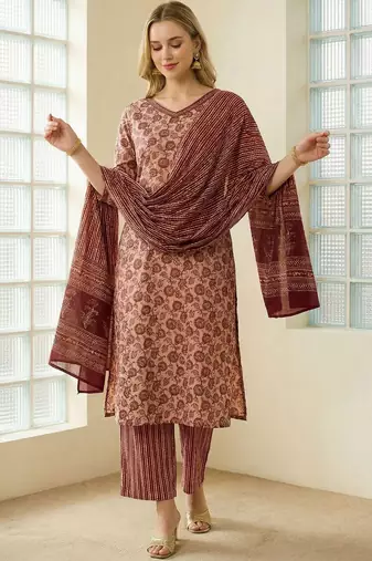 Women Floral Printed Regular Pure Cotton Kurta with Trousers & With Dupatta