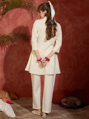 Women Floral Embroidered Regular Thread Work Pure Cotton Kurta with Trousers 6